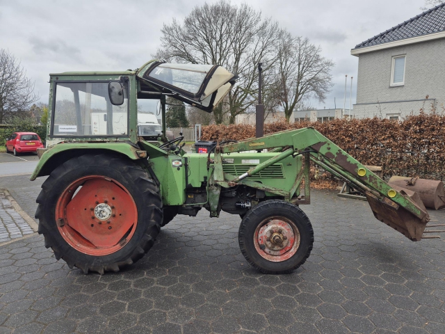 Fendt 104 S met stuurbekr.